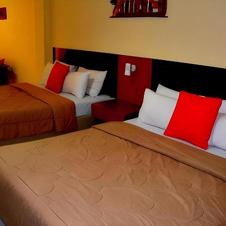 Augusta Pelabuhan Ratu Hotel Sukabumi Exterior foto